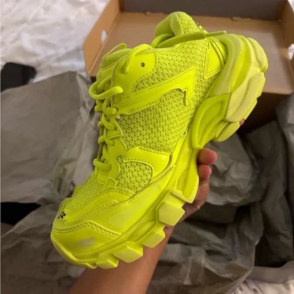 Women’s Balenciaga Bright Yellow Sneakers Size 35 - Picture 4 of 9